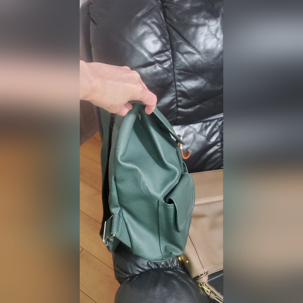 Lacoste Backpack - Picture 6 of 9
